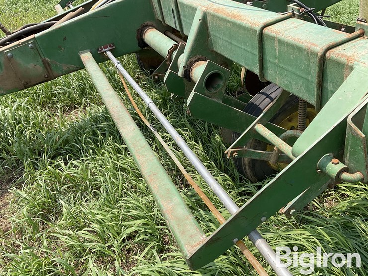 john-deere-7000-image-10