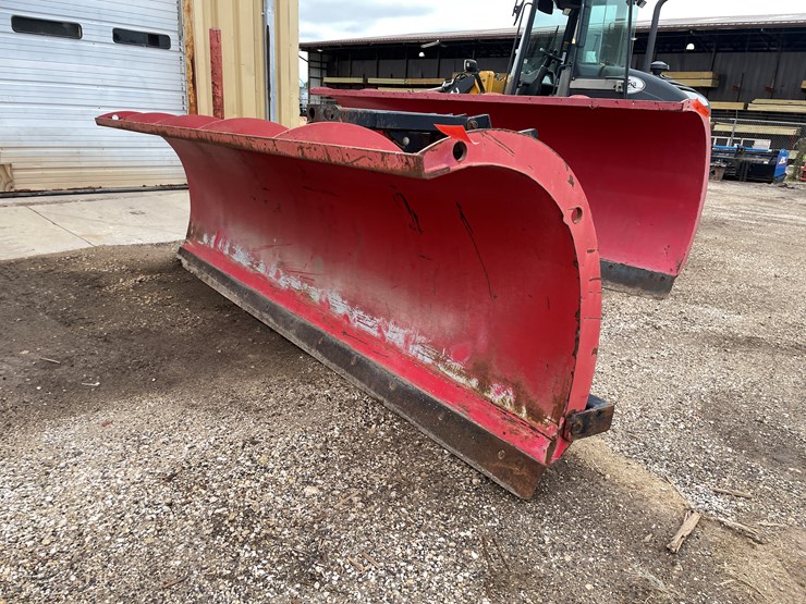 #9866-•-12'-wheel-loader-monroe-snow-plow-image-1