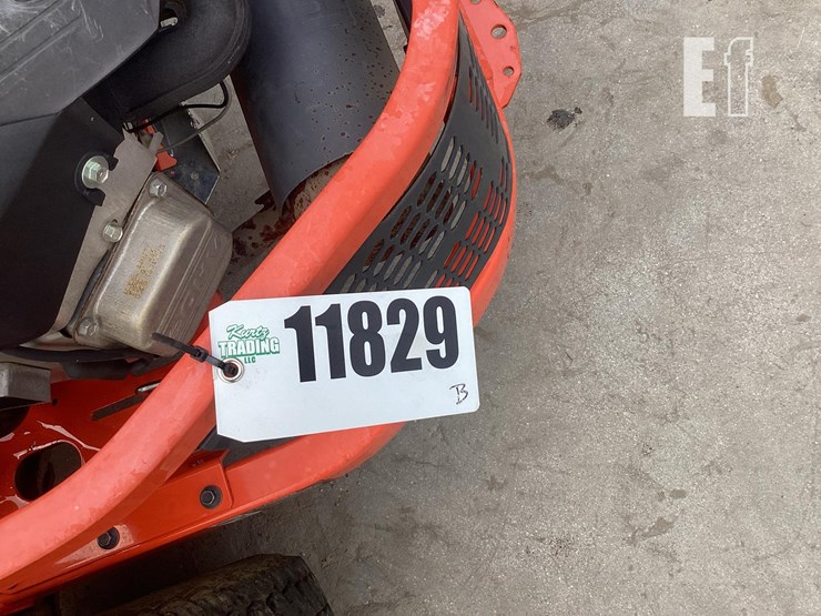 2013-kubota-zg124e-image-15
