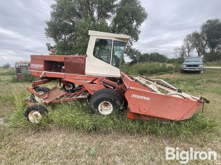 hesston-6600-image-4