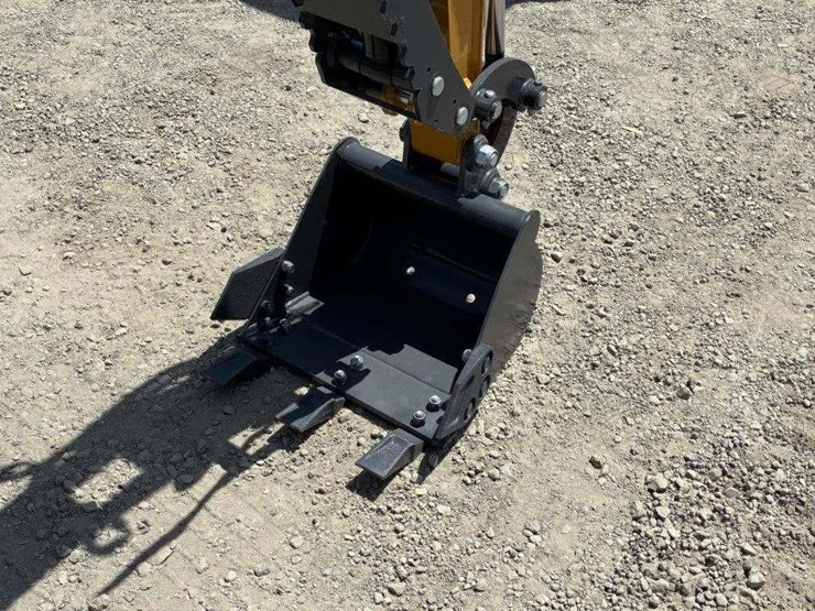2025-sdlanch-sdle20-hydraulic-excavator-image-9