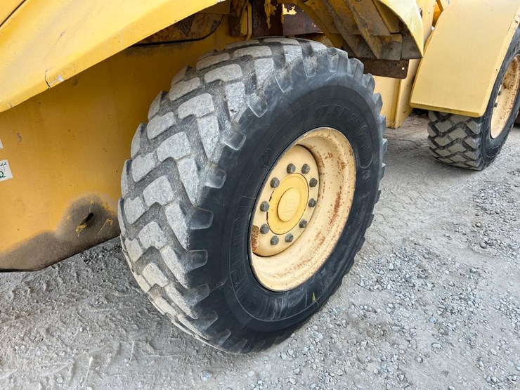 new-holland-lw110-image-17