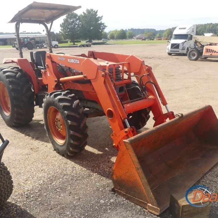 KUBOTA M9000DT