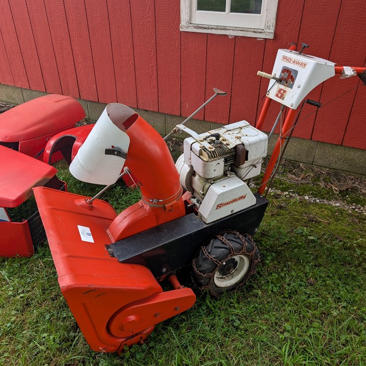 #3015 • Simplicity Sno-Away Snowblower