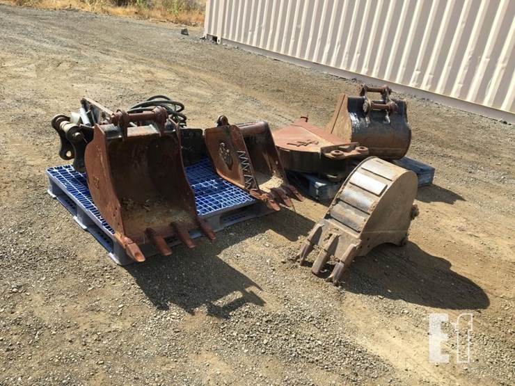 2015-caterpillar-304e2-cr-image-11