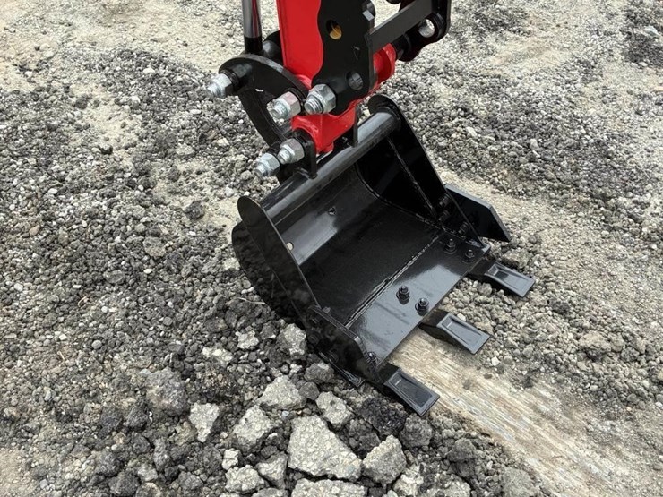 2025-vicsec-vc13c-hydraulic-excavator-image-11