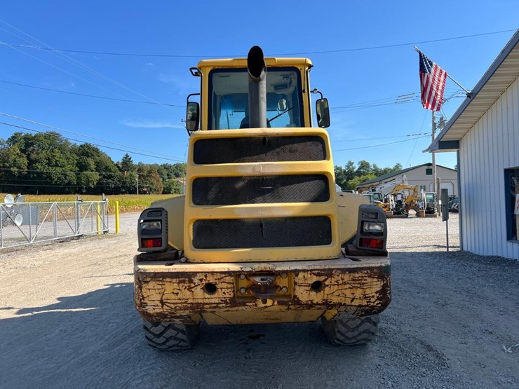 new-holland-lw110-image-4