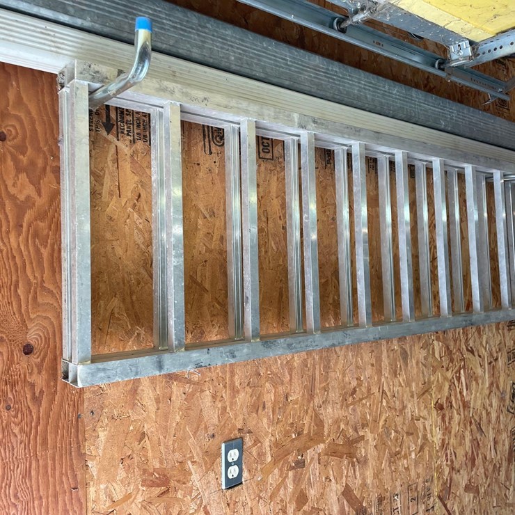 2-23” x 6ft Aluminum Ramps