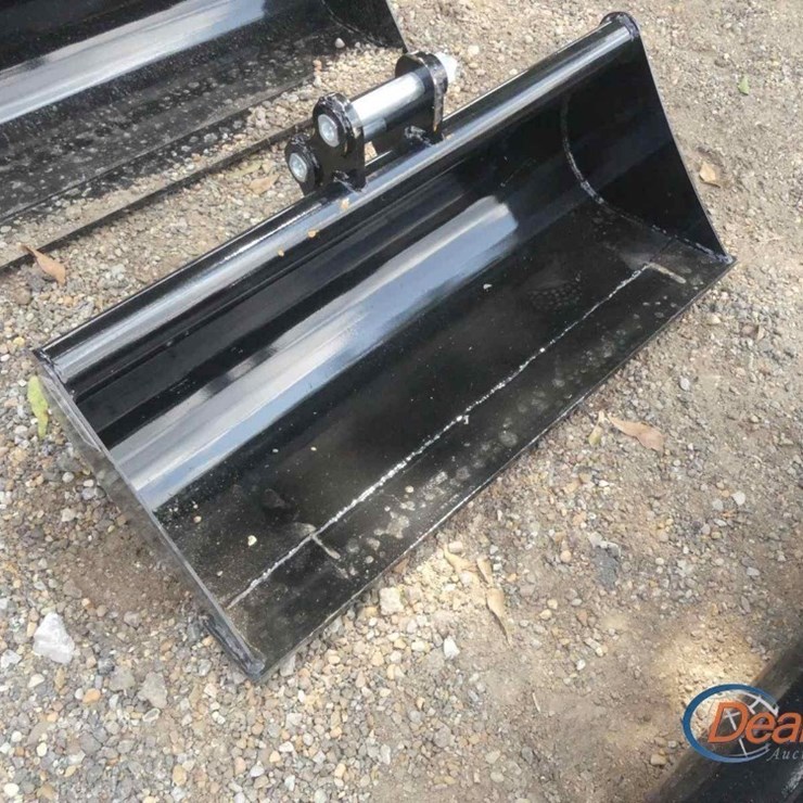 UNUSED 2025 IR 80CM TOOTHLESS BUCKET