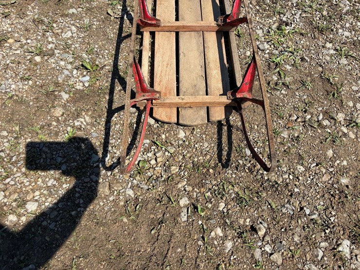 (4)-sleds-image-15