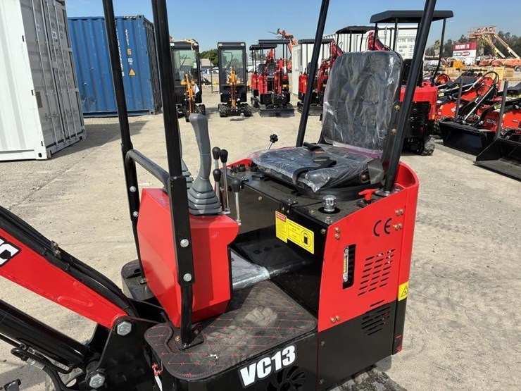 2025-vicsec-vc13-hydraulic-excavator-image-15