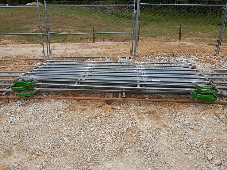 #21589-•-7--galvanized-corral-panels-image-2