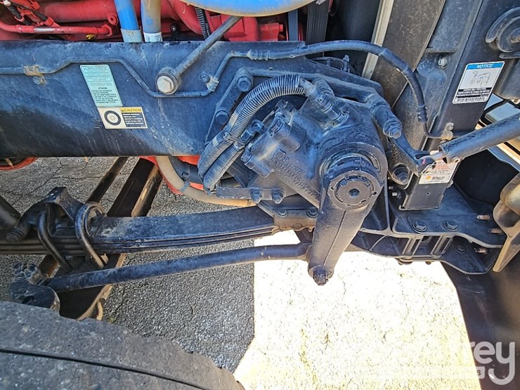 2023-kenworth-t880-image-19