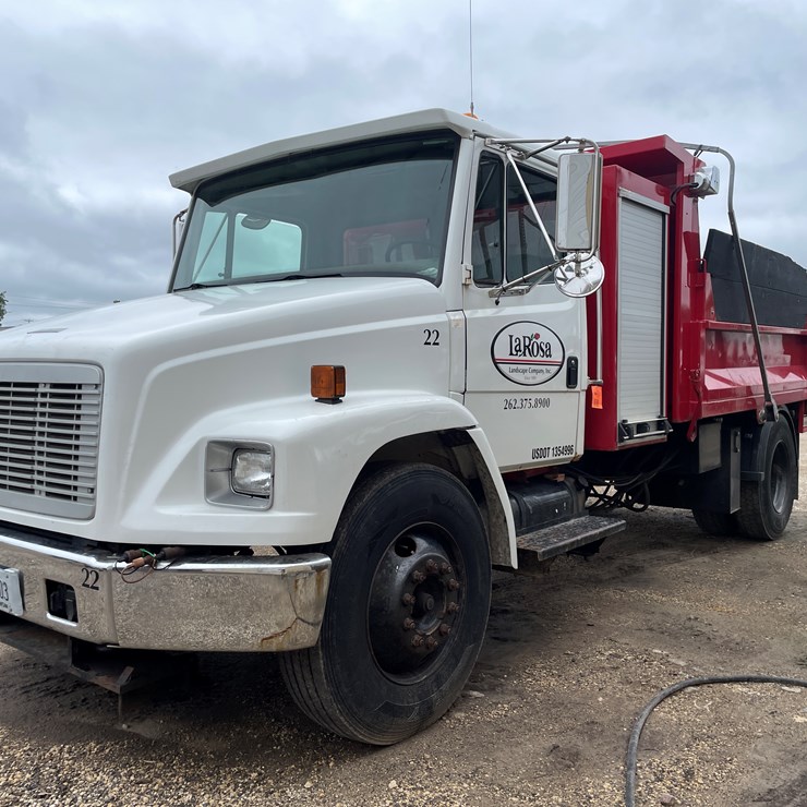 #9859 • 2000 Freightliner Single Axle Utility Dump Truck(Has WI Salvage Title)