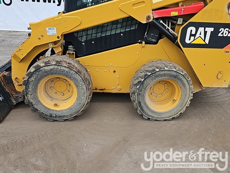 2018-caterpillar-262d-image-14