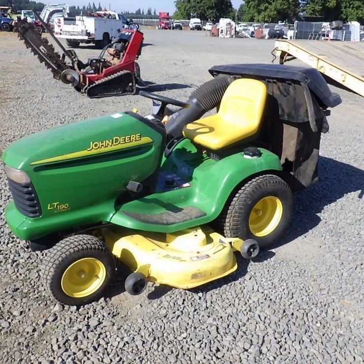 JOHN DEERE LT190