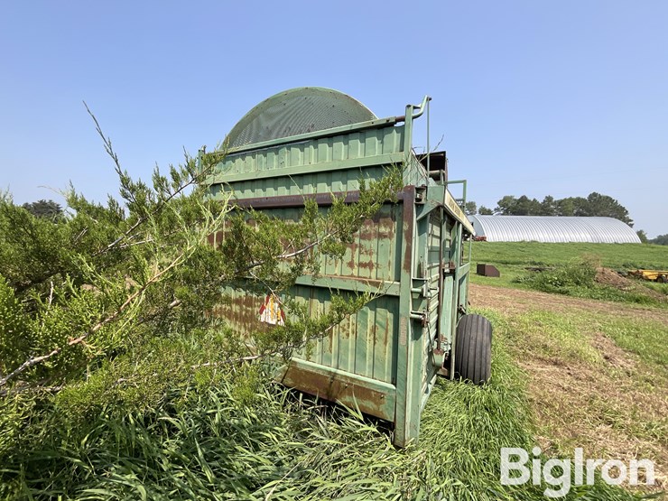 john-deere-200-image-6