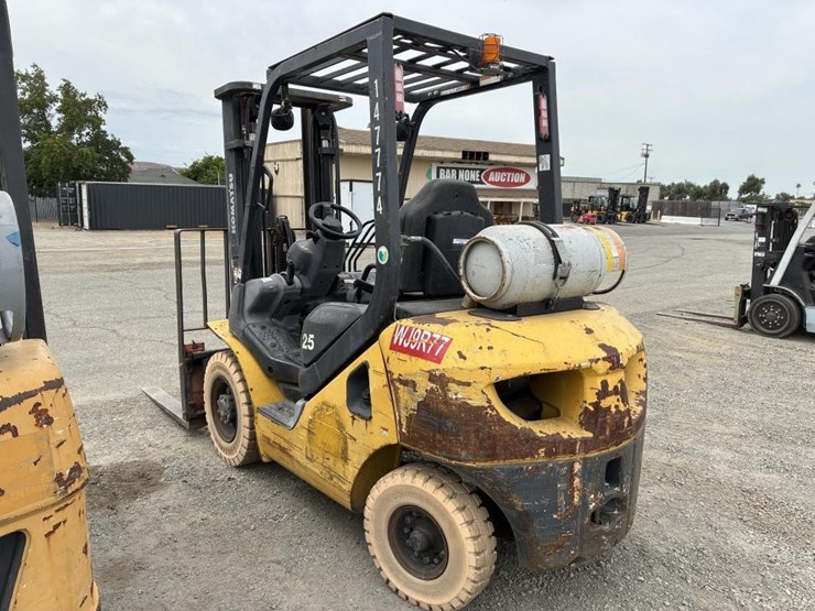 2015-komatsu-fg25ht-16-image-4
