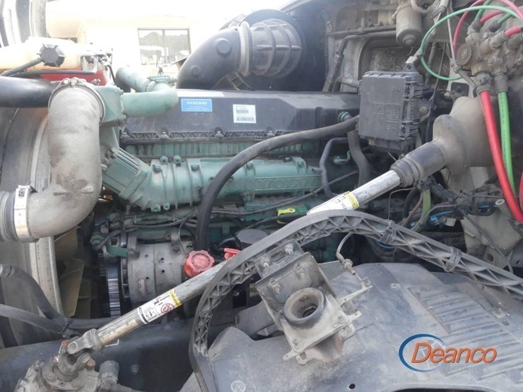 2016-volvo-vnl-truck-tractor,-s/n-4v4nc9eh5gn936388:-t/a,-sleeper,-volvo-d13-425hp-eng.,-ishift-auto,-12.5k-front,-38k-rears,-295/75r22.5-tires,-979k-mi.-image-9