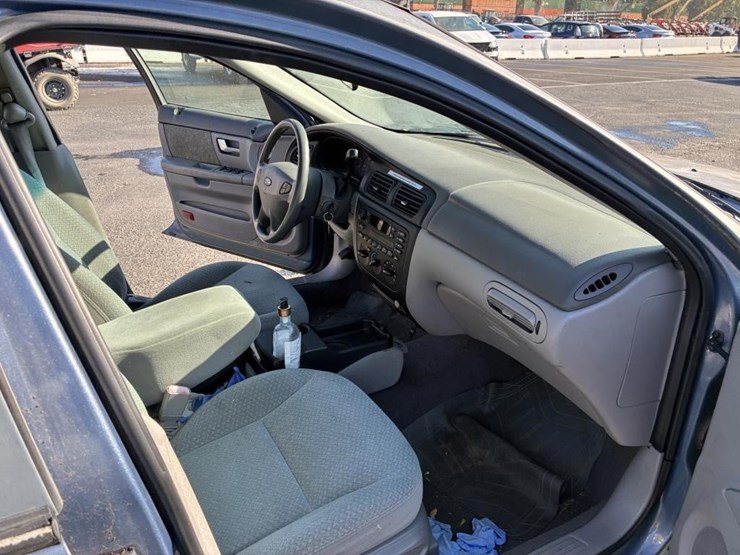 2000-ford-taurus-x-image-8