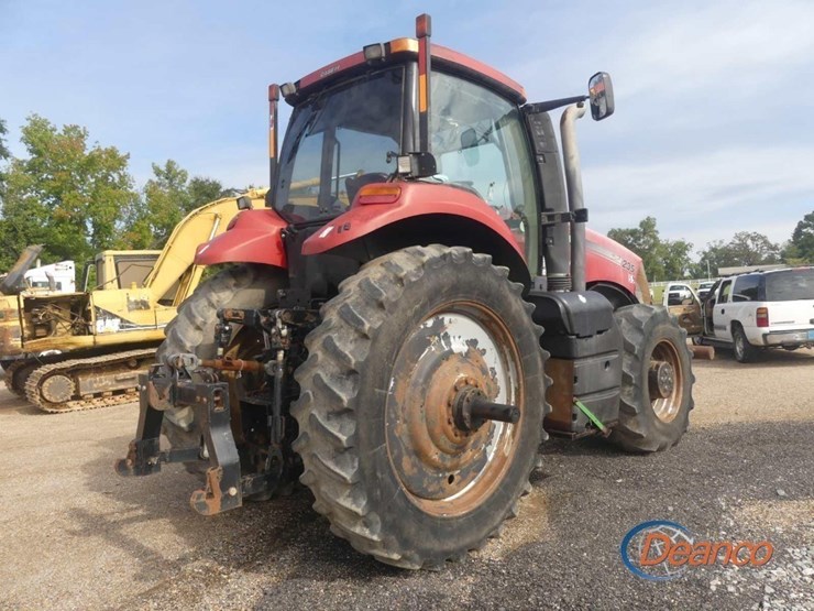 case-ih-magnum-235-image-2