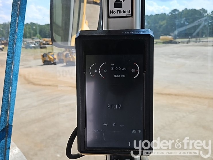 2017-volvo-sd115b-image-26