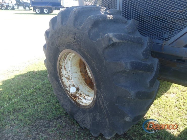new-holland-tv140-image-6