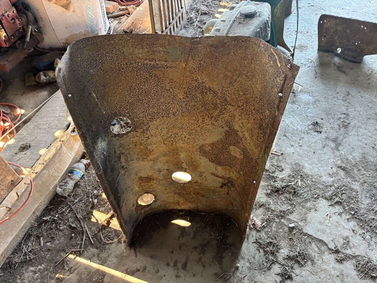various-oliver-tractor-sheet-metal-image-12