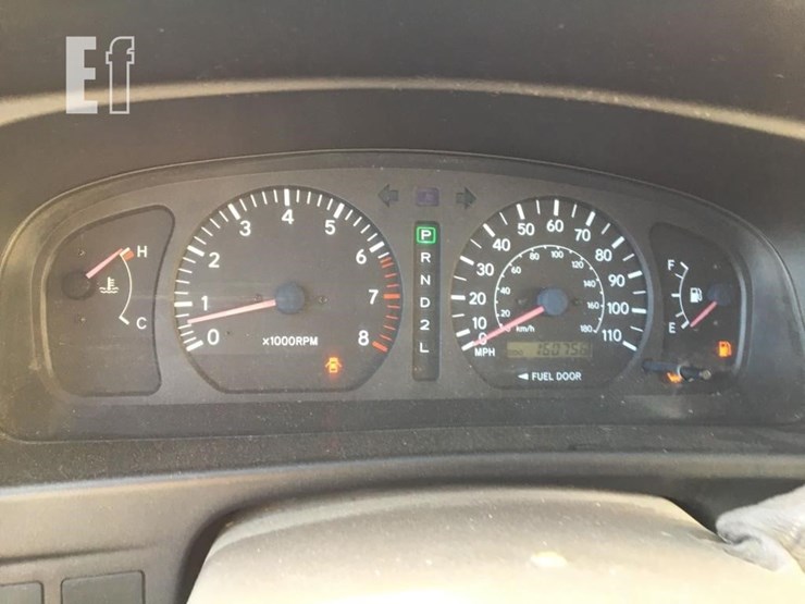 2000-toyota-sienna-le-image-6