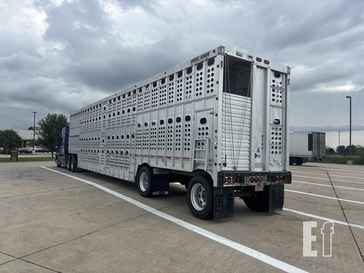 2011-eby-bull-ride-image-3