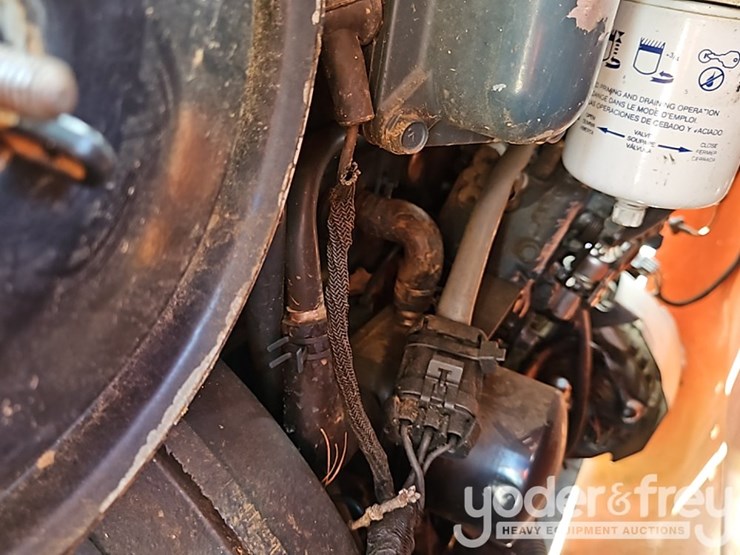 2006-bobcat-t300-image-22