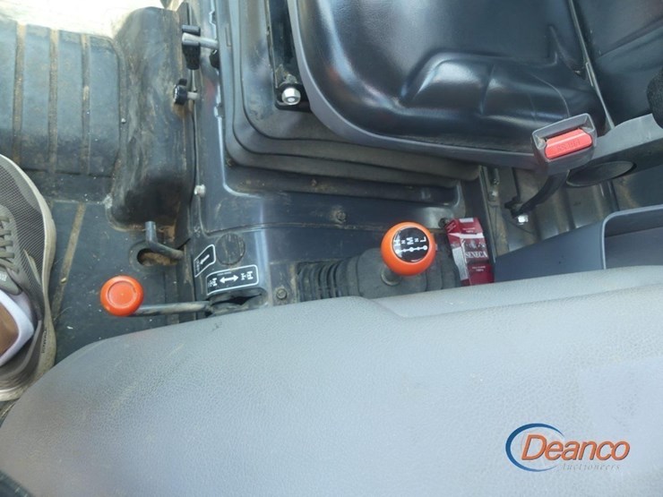 2017-kubota-l6060hstc-image-12