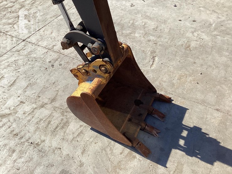 2007-deere-35d-image-9