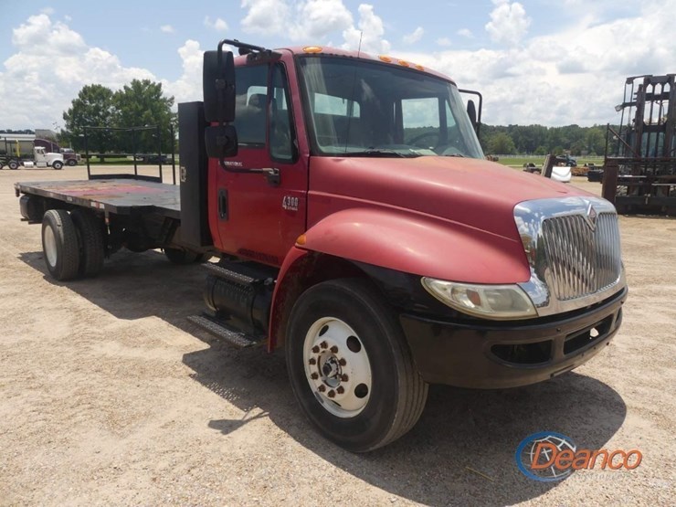 2006-international-durastar-4300-image-1