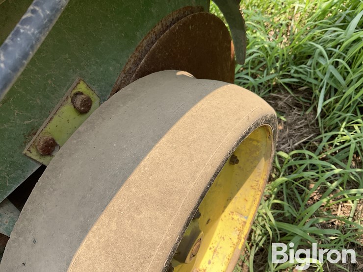 john-deere-7000-image-16
