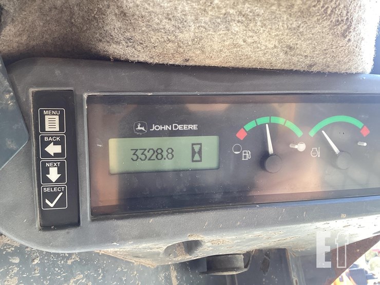 2010-deere-323d-image-19