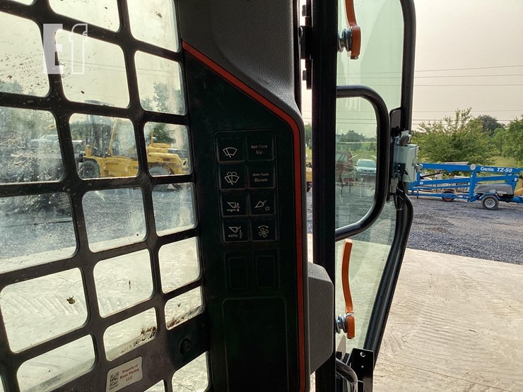 2022-bobcat-s76-image-19