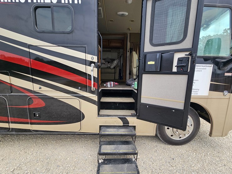 #21543-•-2014-ford-f53-motorhome-image-31