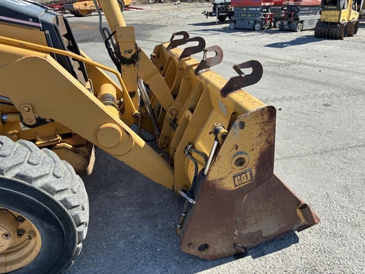 2005-caterpiller-420d-loader-backhoe-image-6