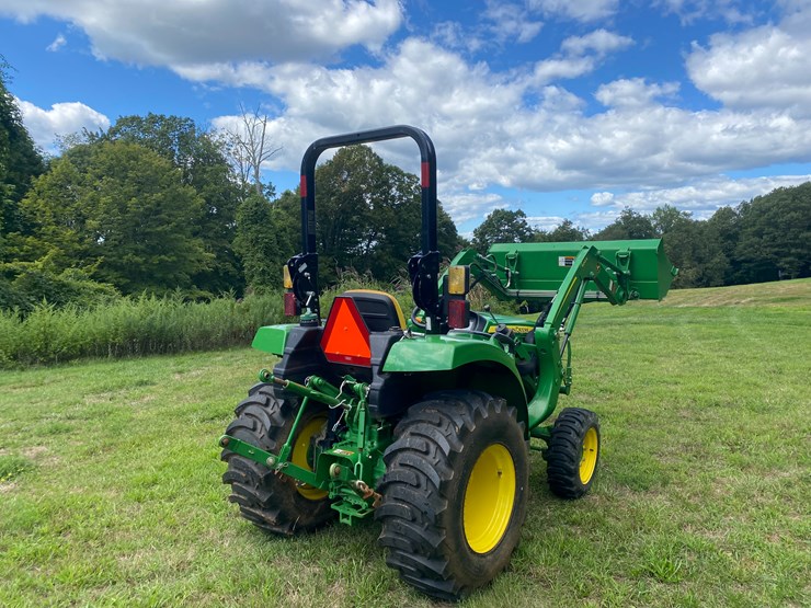 2023-john-deere-3043d-image-17