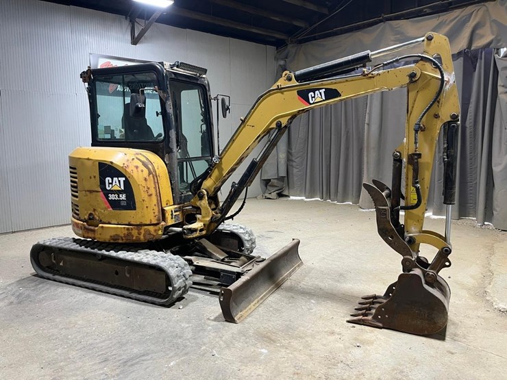 caterpillar-303-image-7