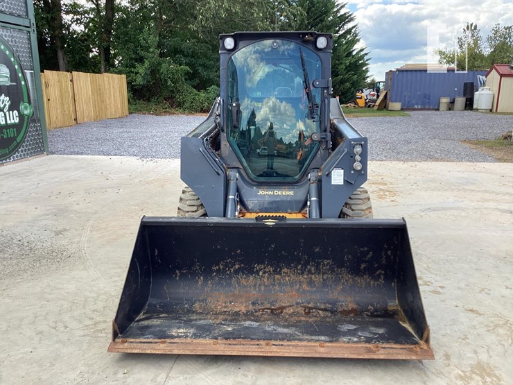2022-deere-320g-image-7
