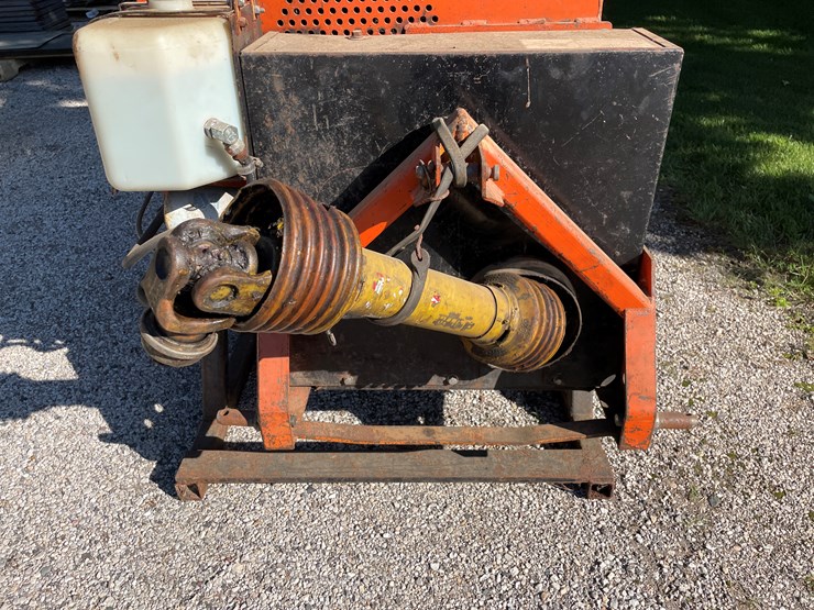 #1586-•-crary-bear-cat-3-point-chipper-image-10