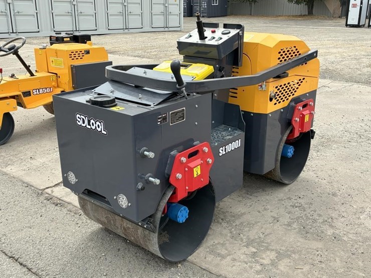 2025-sdlool-sl1000-vibratory-tandem-roller-image-3