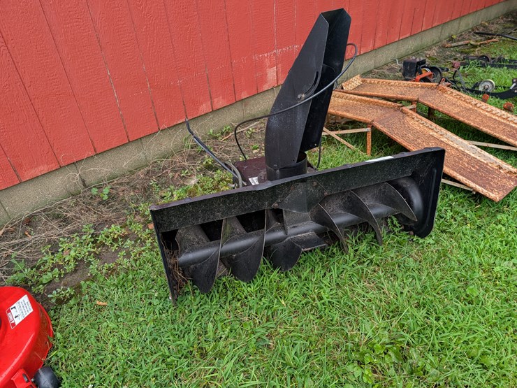 #3008-•-simplicity-snowblower-image-2