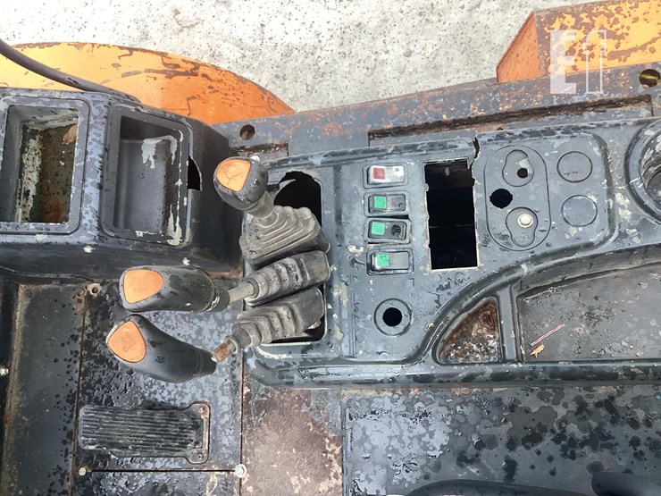 2009-doosan-d70s-5-image-12