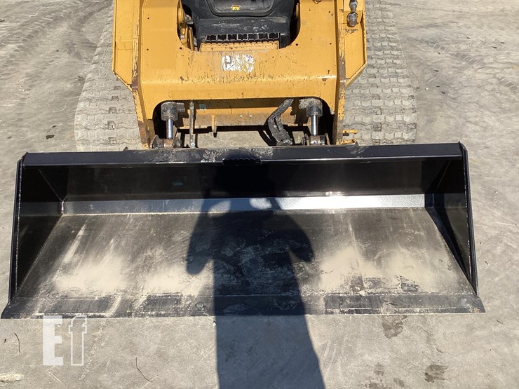 2021-caterpillar-299d3-image-9