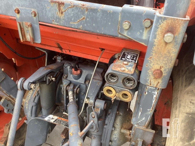 2006-kubota-l4330-image-12
