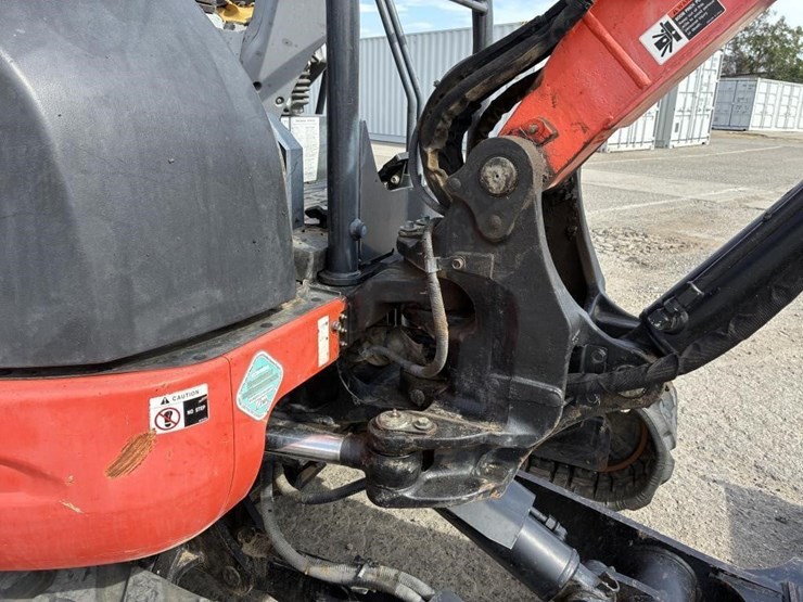 2015-kubota-u55-4-image-12