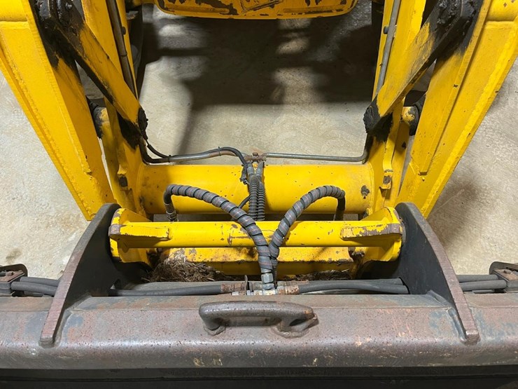 jcb-2cx-image-11